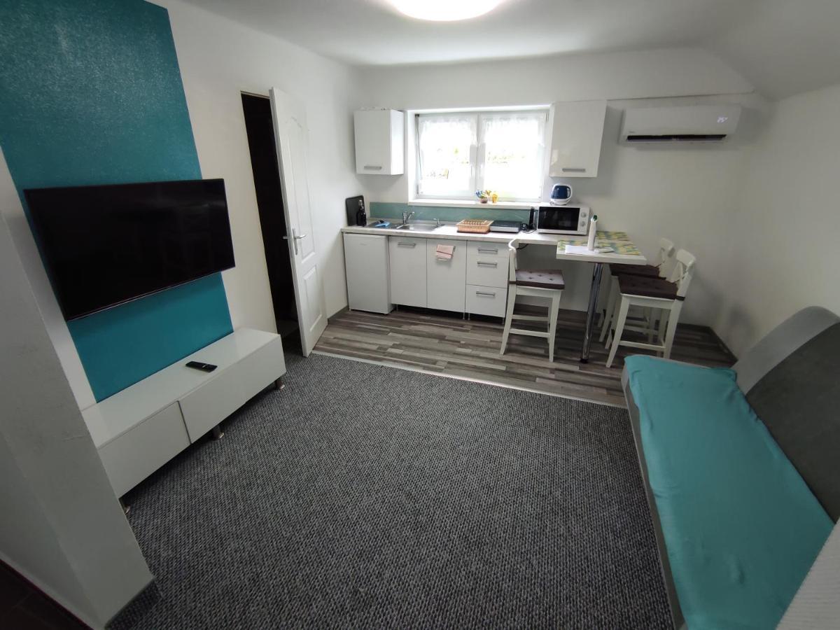 Emmabella Apartmanok エゲル エクステリア 写真