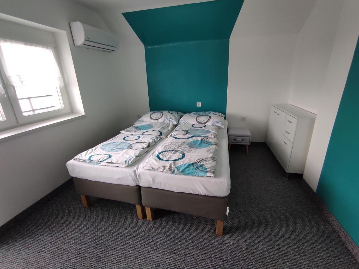 Emmabella Apartmanok エゲル エクステリア 写真